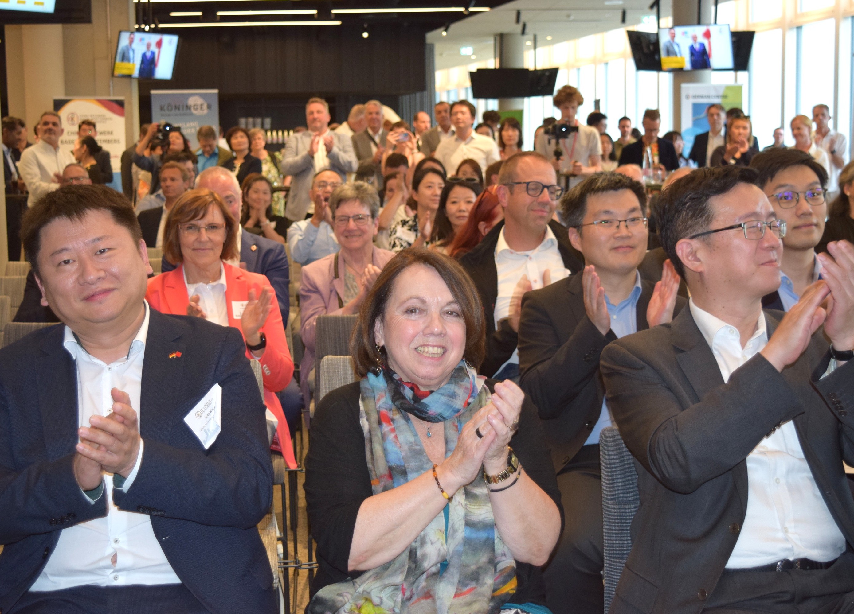 Neu4 Chin Hk Christine Althauser Huang