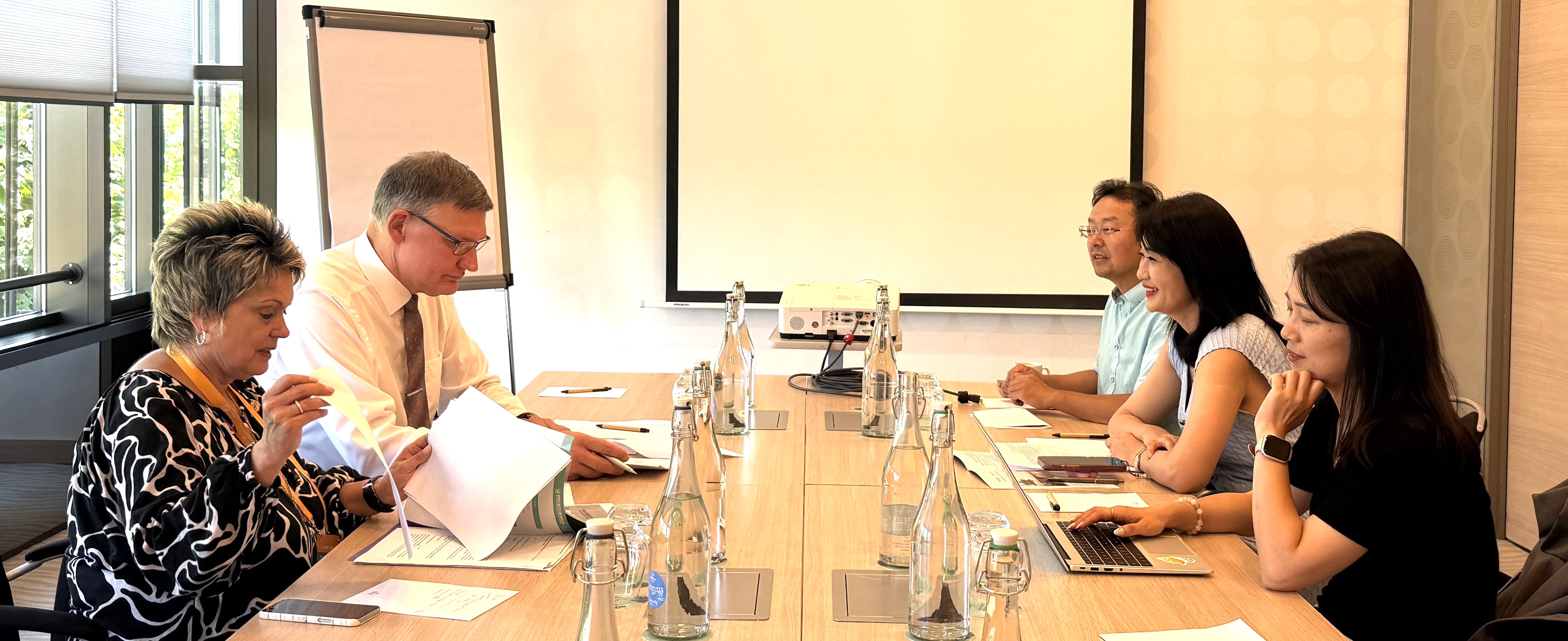 Zhang Yun Dep Gen Man Und Jin Yujie Nanjing Transportation Operation @management Group